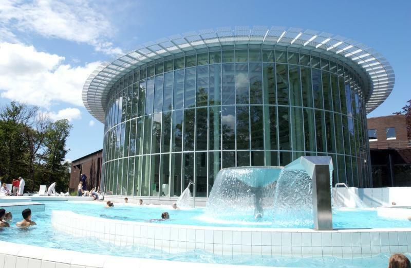 Aux Pieds Des Thermes Spa Ngoại thất bức ảnh
